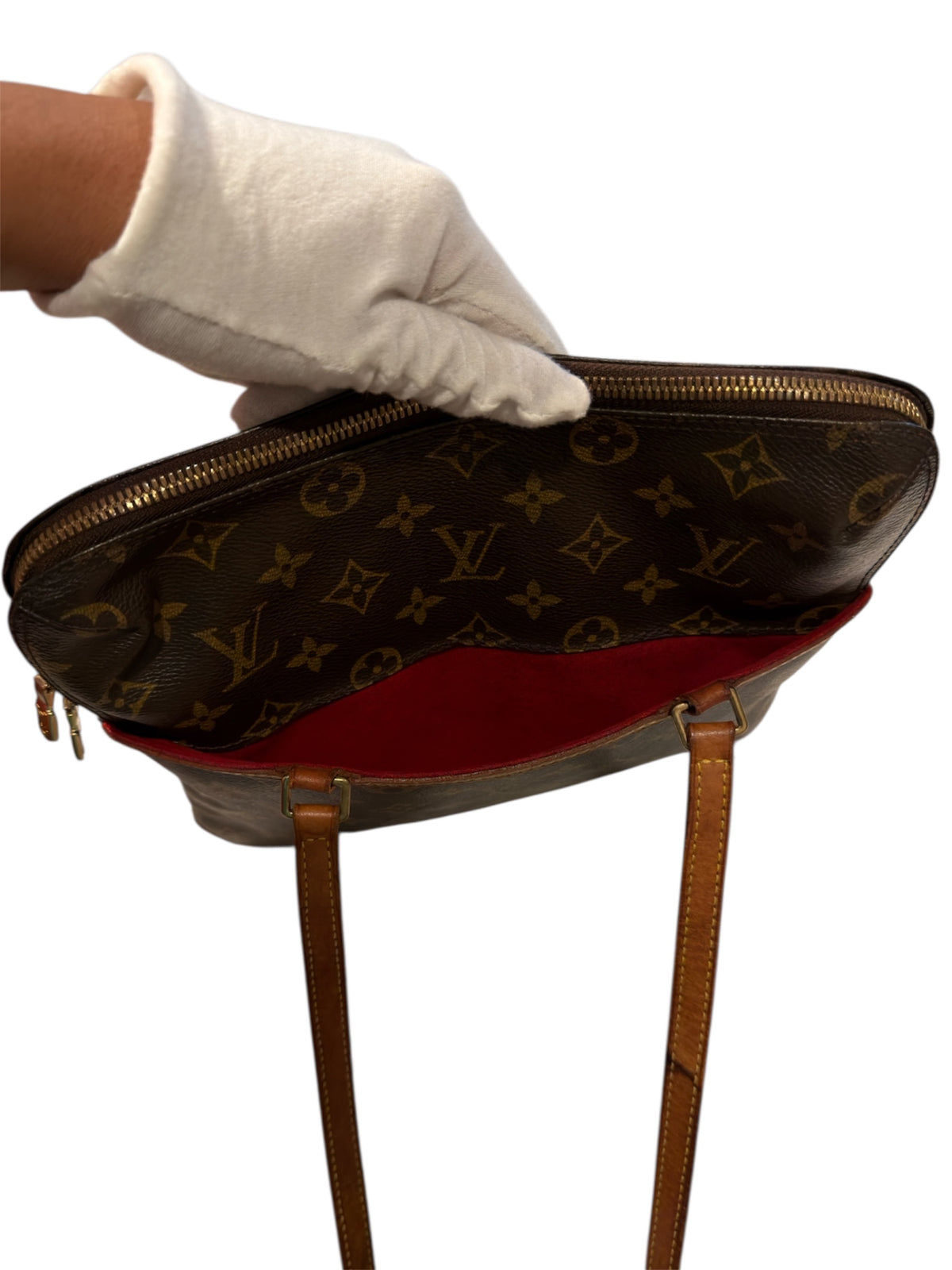 Louis Vuitton Coussin GM