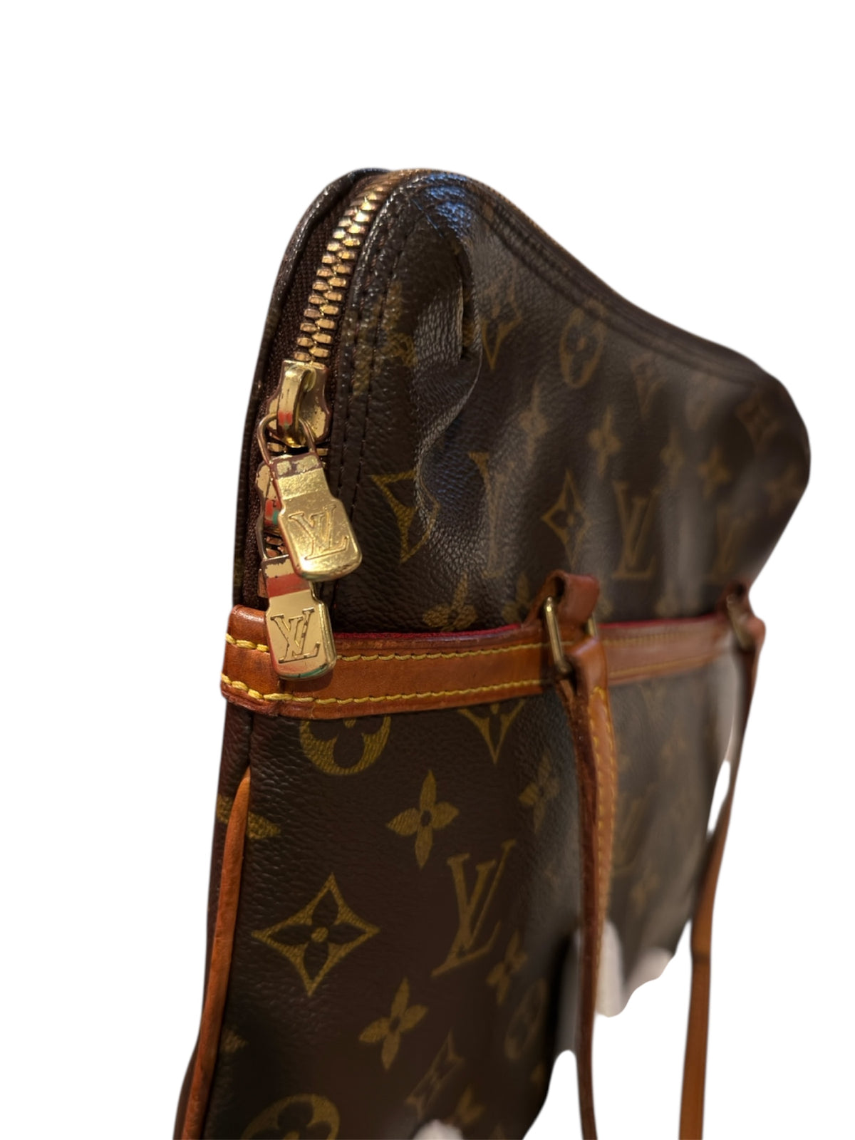 Louis Vuitton Coussin GM